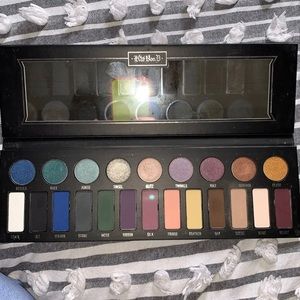 Kat Von D Makeup - Kay Von D Matte Metal Palette Kat Von D Makeup - Kay Von D Matte Metal Palette